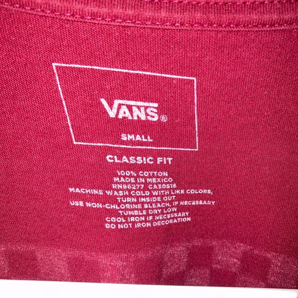 S vans red t-shirt